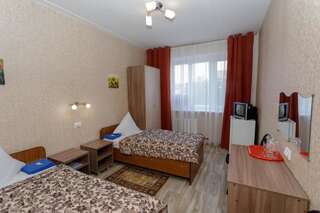 Гостиница Взлет Ахтубинск Двухместный номер эконом-класса с 2 отдельными кроватями-1