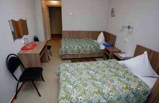 Гостиница Взлет Ахтубинск Двухместный номер эконом-класса с 2 отдельными кроватями-3